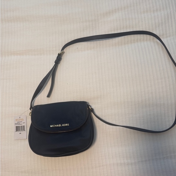 Michael Kors Navy Bedford Nylon Crossbody Bag - Picture 2 of 7